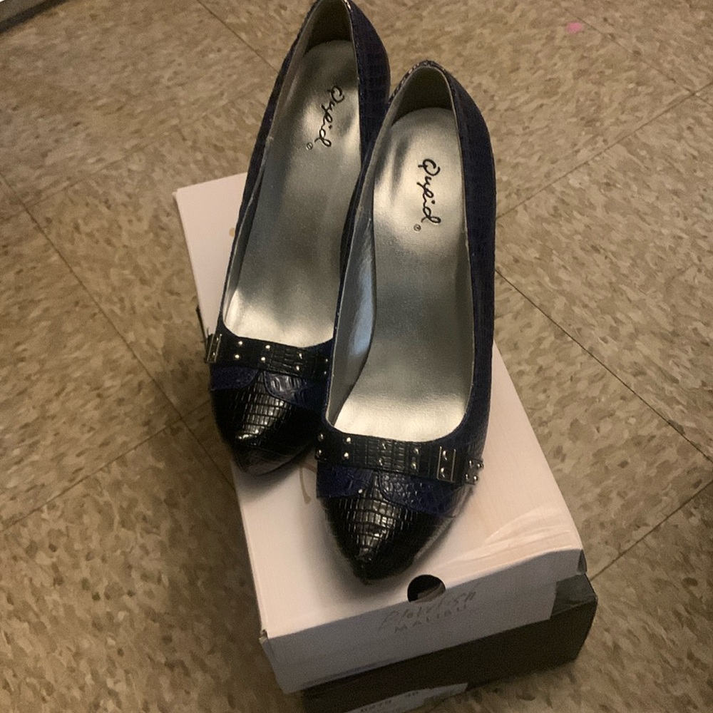 Quips size 6 platform heels!!